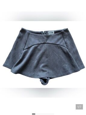LF Seek the label suede mini skort highwaisted